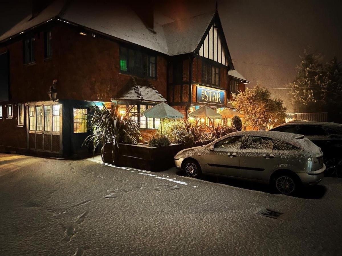 The Star Inn Lingfield Buitenkant foto